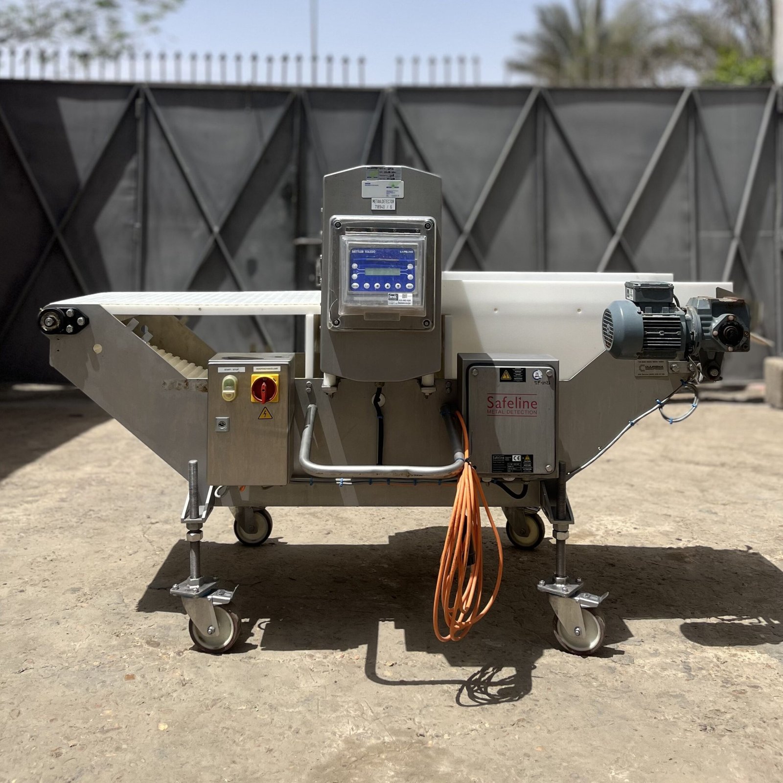 جهاز كشف معادن